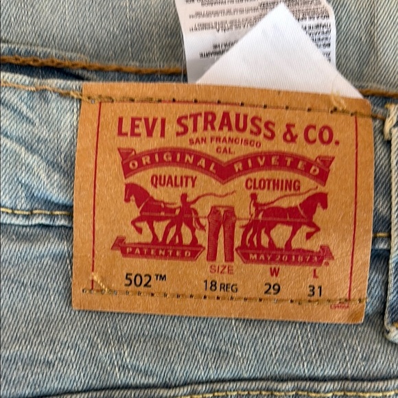 NWOT LEVI’s- 2 pair Jeans - - Picture 2 of 3